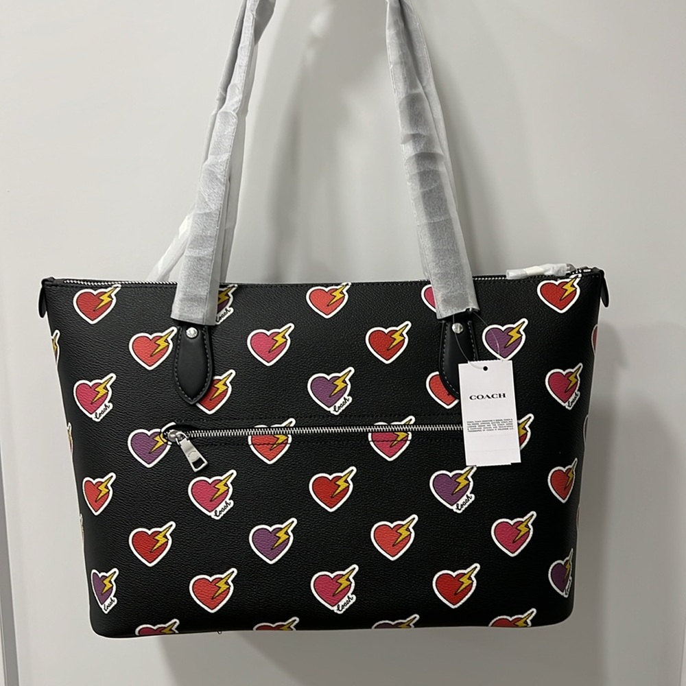 NWT - Coach Gallery Tote Bag With Heart Bolt Print - Picture 8 of 12